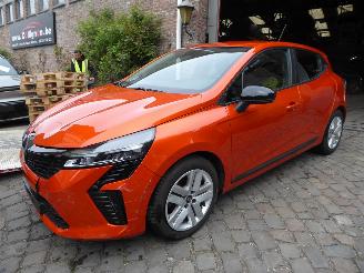 Coche accidentado Renault Clio V Evolution 2024/7