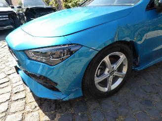 Mercedes Cla-klasse 180 AMG Line picture 2