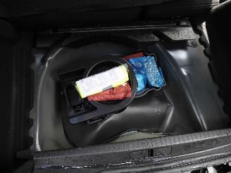 Peugeot 208 Allure picture 8