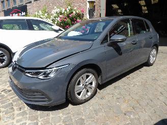 Schadeauto Volkswagen Golf Life 2022/2