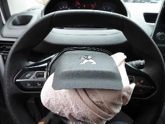 Peugeot Partner Premium L1 picture 11