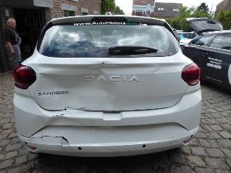 Dacia Sandero Expression picture 6
