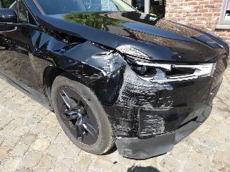 BMW iX 40 xDrive picture 4