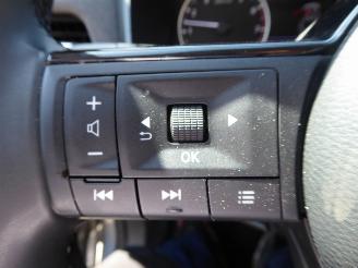 Nissan Qashqai N-Connecta picture 12