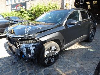 Schadeauto Hyundai Kona Hybrid 2WD 2023/10