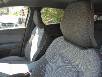 Renault Captur II Techno picture 10