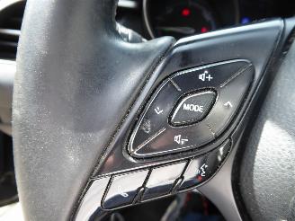 Toyota CH-R Hybrid picture 16