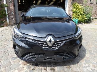 Renault Clio V Techno picture 2