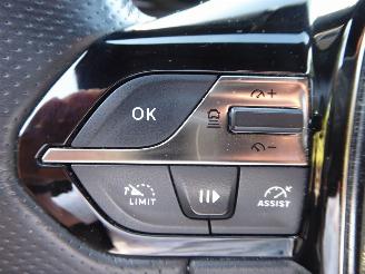 Peugeot 308 SW GT picture 15