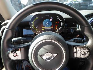Mini Cooper SE Mini 3-trg. Cooper SE Essential Trim picture 14