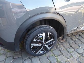Peugeot 2008 Hybrid Active picture 6