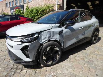krockskadad bil auto Renault Captur II Techno 2025/7