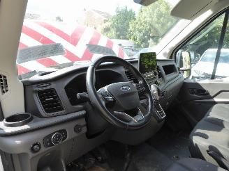 Ford Transit Trend picture 12