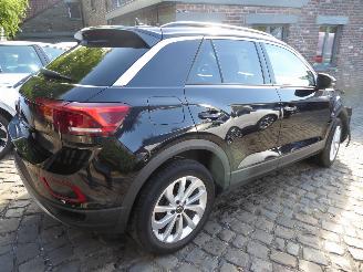 Volkswagen T-Roc Life picture 7