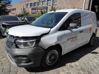 Unfallwagen Renault Kangoo III Rapid Advance 2024/4