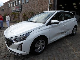 damaged passenger cars Hyundai I-20  2024/11