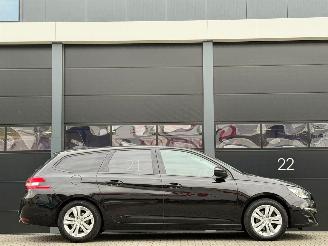 Peugeot 308 1.6 BlueHDI Blue Lease Executive Pack picture 5