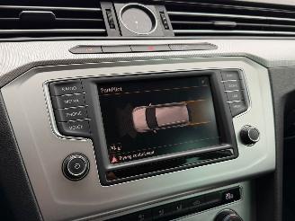 Volkswagen Passat 1.6 TDI Navi Clima Keyless EURO-6 picture 10