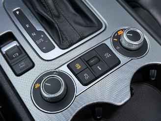 Volkswagen Touareg 3.0 TDI R-Line Pano Camera Euro-6 picture 15