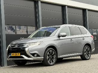 Käytettyjen passenger cars Mitsubishi Outlander 2.0 PHEV Executive Edition Camera Leer 2015/12