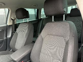 Volkswagen Passat 1.6 TDI Navi Clima PDC picture 8