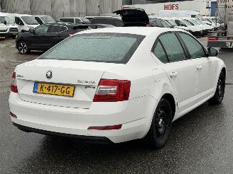 Skoda Octavia 1.6 TDI Airco stoelverwarming picture 3
