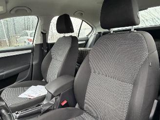 Skoda Octavia 1.6 TDI Airco stoelverwarming picture 6
