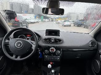 Renault Clio 1.5 dCi Night & Day Navi Clima picture 5