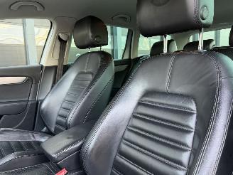 Volkswagen Passat 1.6 TDI Highline Leer Navi Clima PDC picture 8