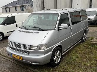 krockskadad bil auto Volkswagen Multivan 2.5 TDI Camper 2002/4