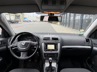 Skoda Octavia 1.6 TDI Navi Clima PDC picture 7