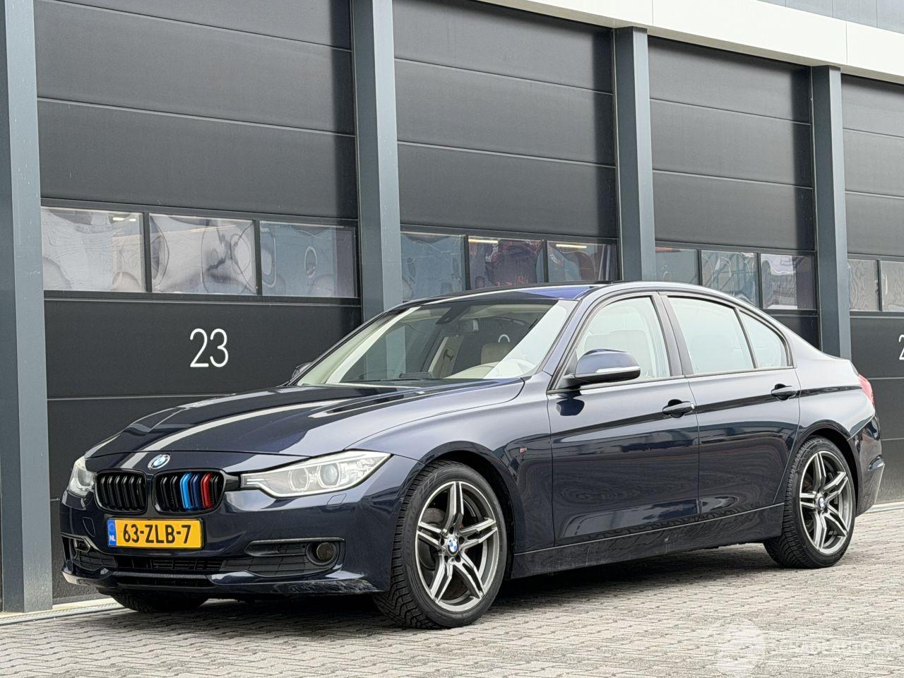BMW 3-serie 320d Leer Navi Xenon PDC