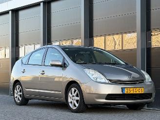 Toyota Prius 1.5 VVT-i picture 2