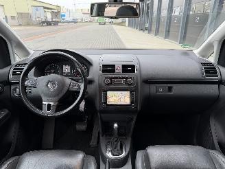 Volkswagen Touran 2.0 TDI Xenon Navi Camer Leer picture 7