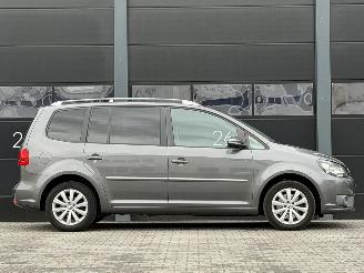 Volkswagen Touran 2.0 TDI Xenon Navi Camer Leer picture 3
