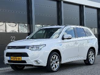 Käytettyjen passenger cars Mitsubishi Outlander 2.0 PHEV Instyle Camera Dak Clima 2013/11
