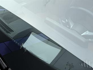 Mercedes E-klasse 300e AMG Hade-Up Hyperscreen 360 camera picture 23