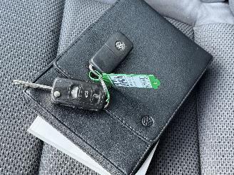 Volkswagen Touran 1.6 TDI BlueMotion Navi Clima PDC picture 13