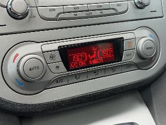 Ford Kuga 2.0 TDCI Titanium 4x4 Panorama picture 11