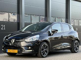 Käytettyjen passenger cars Renault Clio 1.5 dCi Limited Navi PDC EURO-6 2017/6
