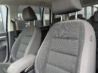 Volkswagen Touran 1.6 TDI Navi Clima 7-PERS picture 8
