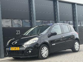 Käytettyjen passenger cars Renault Clio 1.5 DCI Authentique 2012/4