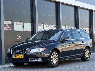 Gebrauchtwagen PKW Volvo V-70 2.0 D3 Xenon Dak Leer PDC 2012/1