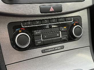 Volkswagen Passat 2.0 TDI 140pk Clima PDC AUTOMAAT picture 11