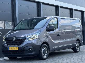 krockskadad bil bedrijf Renault Trafic 1.6 dCi L2-H1 Navi Camera PDC 2019/10