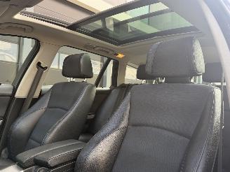 BMW 3-serie 325i Pano Navi Clima PDC picture 8