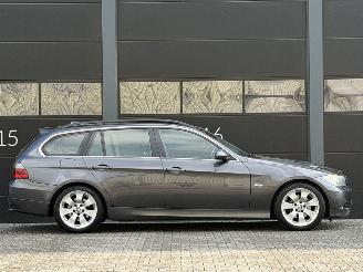 BMW 3-serie 325i Pano Navi Clima PDC picture 3