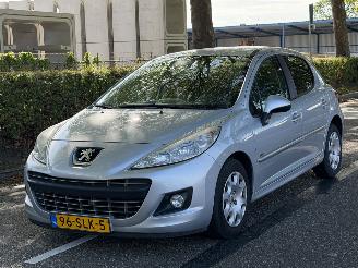 Schadeauto Peugeot 207 1.4 VTi Sportium 2011/11