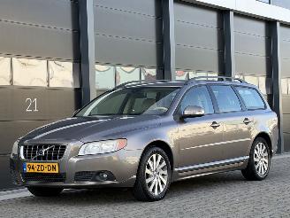 occasion passenger cars Volvo V-70 2.4 D5 Leer Clima Navi 2008/1