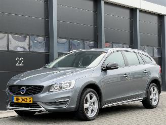 occasion passenger cars Volvo V-60 Cross Country 2.0 D4 Navi Clima EURO-6 2016/1